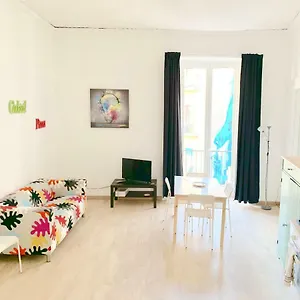 La Piazzetta , Nápoles Italia